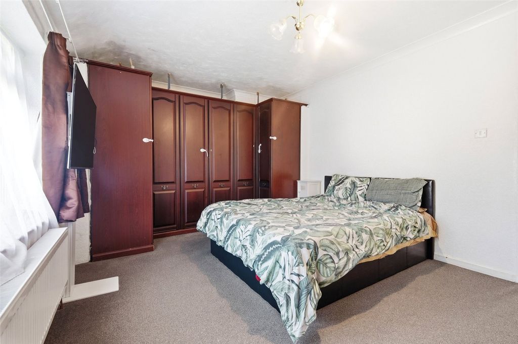 Additional image 19 of 2 bed detached house to rentJoan Road, Dagenham RM8