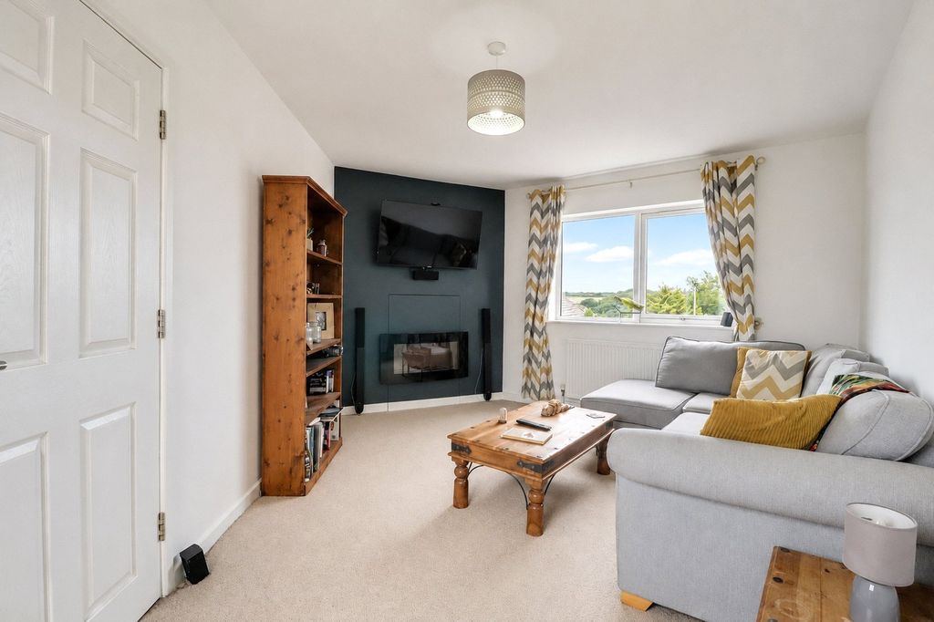 Property photo 2 of 15 Picture No. 03
