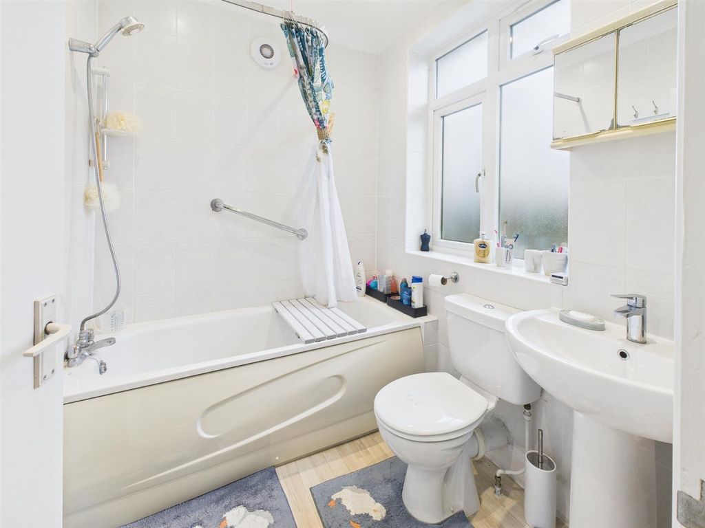 Additional image 6 of 2 bed flat for saleSouth Coast Road, Peacehaven BN10