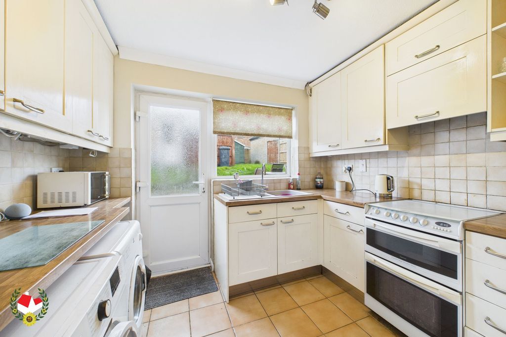 Property photo 3 of 14