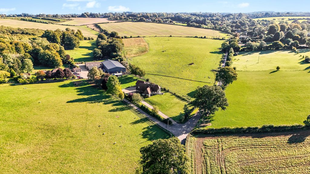 Property photo 2 of 31