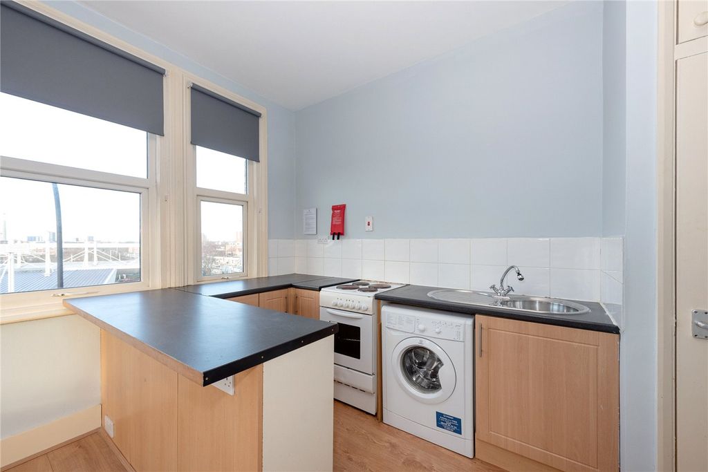 Property photo 2 of 9 Picture No. 03