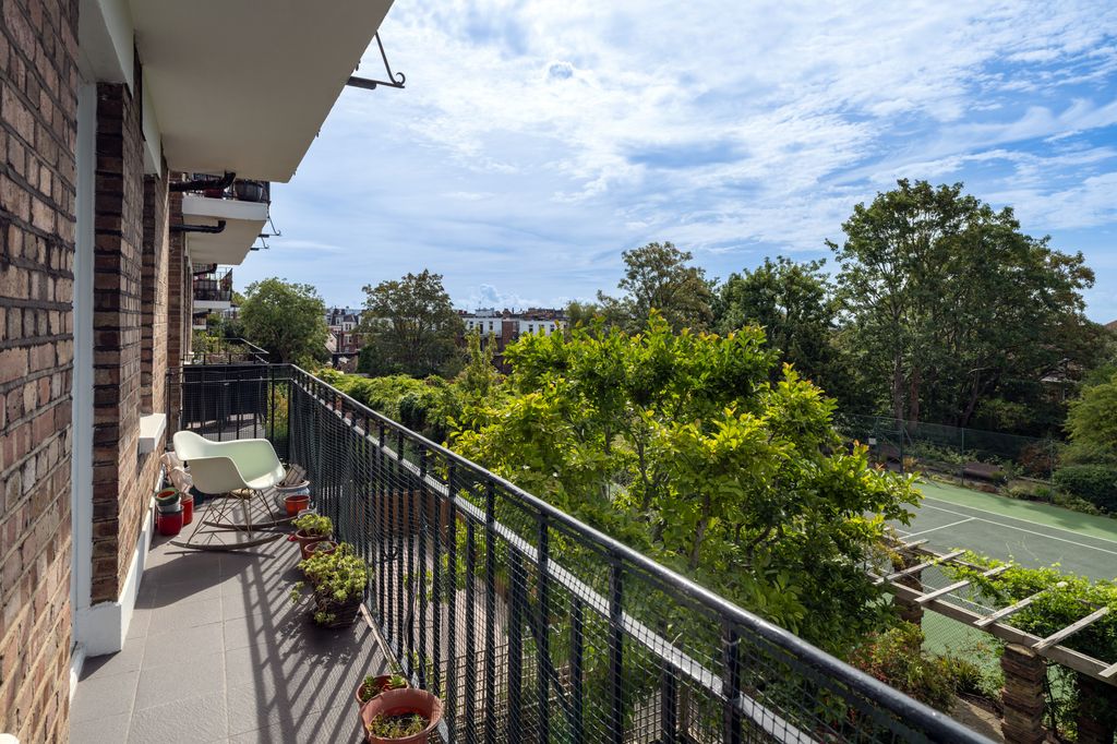 Property photo 2 of 13 Terrace