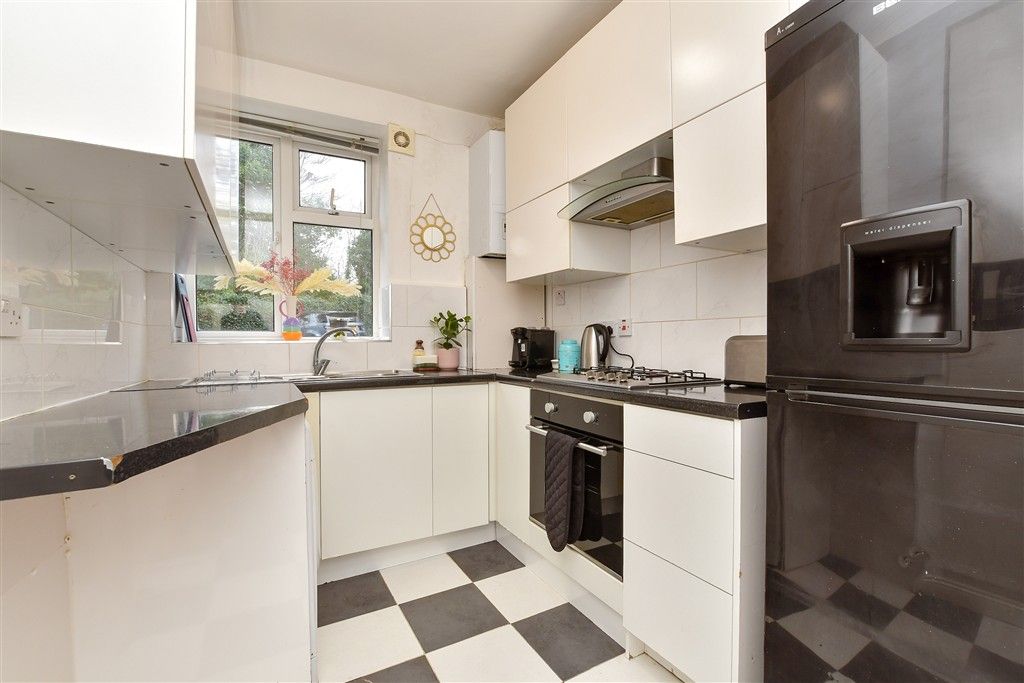 Property photo 2 of 16 Kitchen