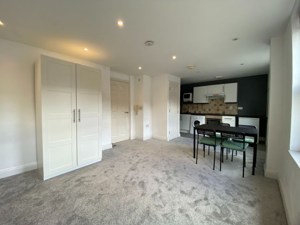 Property photo 3 of 7 Image00002