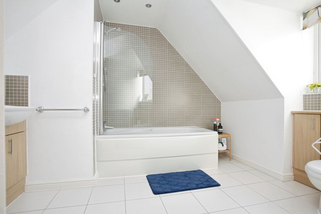 Additional image 13 of 4 bed detached house for saleLionel Close, Nuneaton CV10