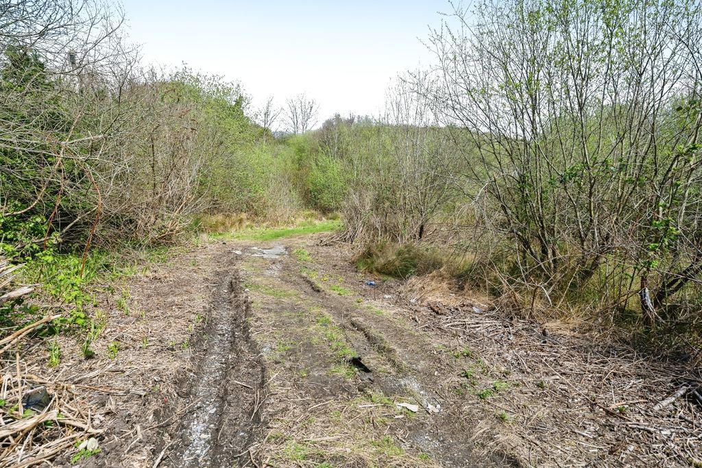 Property photo 2 of 17 Photo