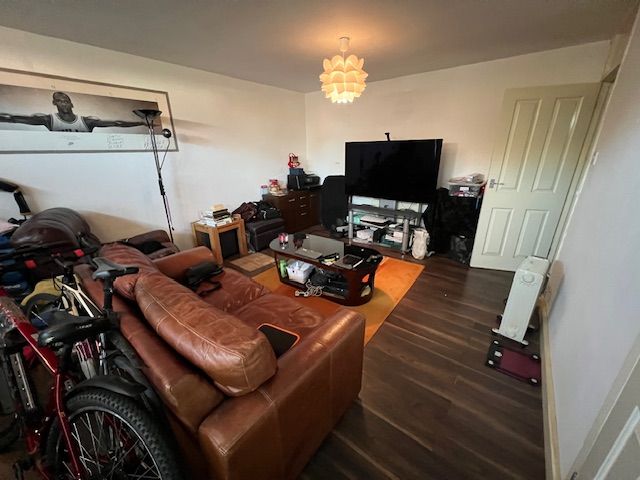 Property photo 2 of 7 Living Room
