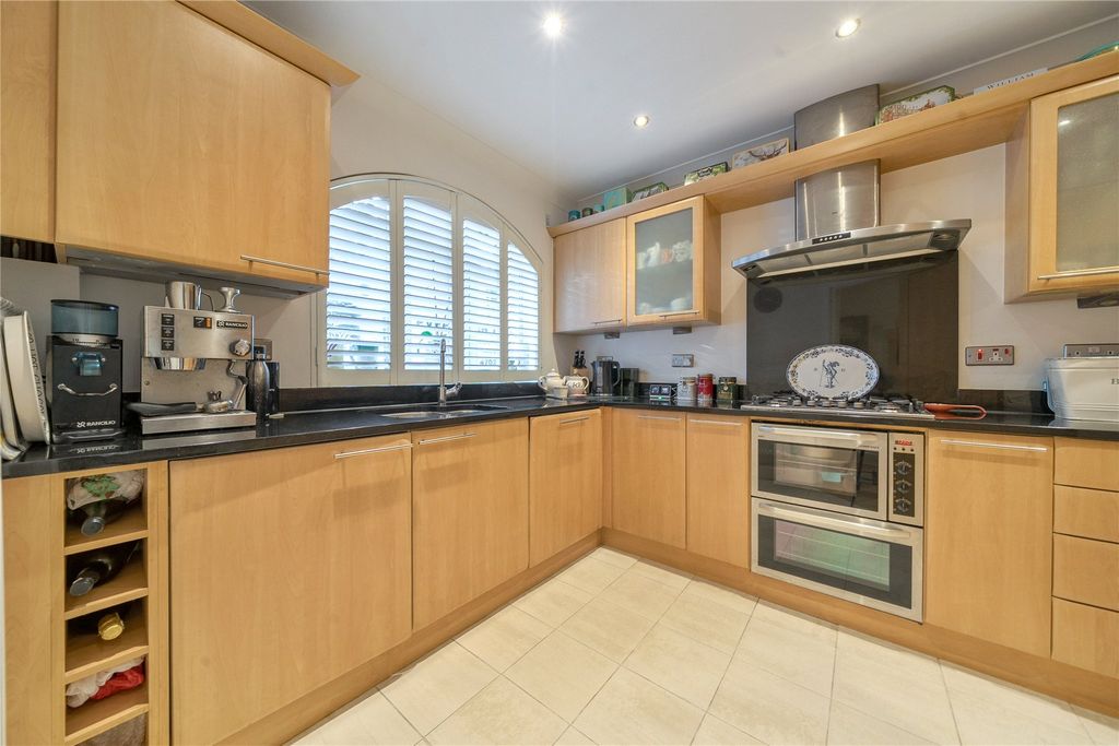 Property photo 3 of 29 Picture No. 06