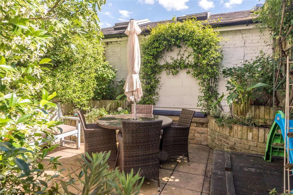 Property photo 2 of 17 Picture No. 08