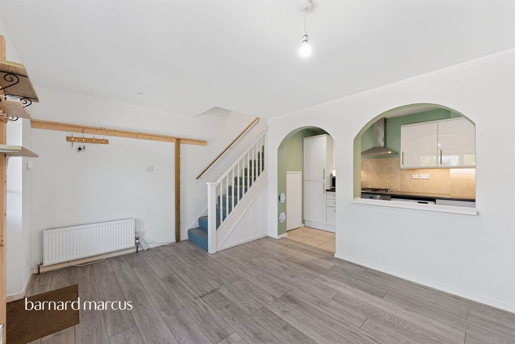 Property photo 3 of 13