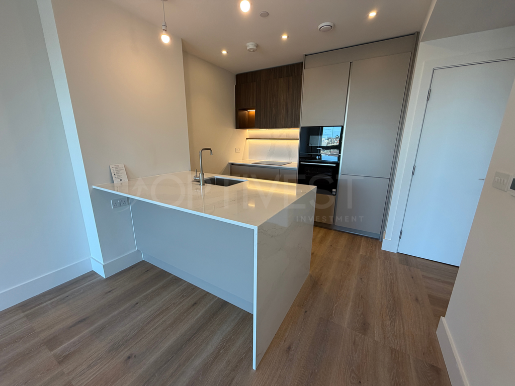 Property photo 3 of 17 Kitchen