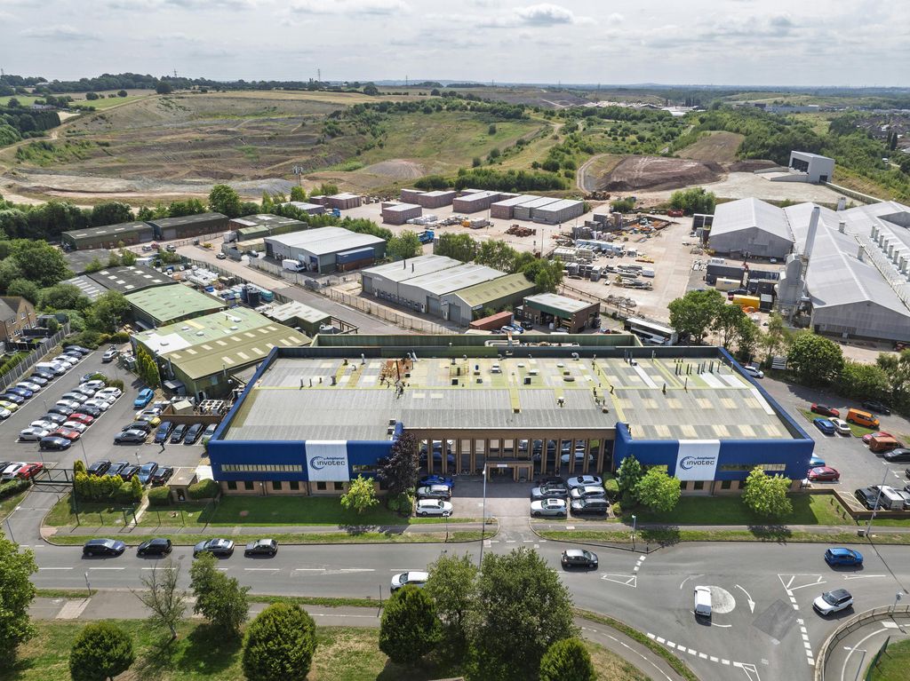 Property photo 3 of 17 Iw310725Ca001.Jpg