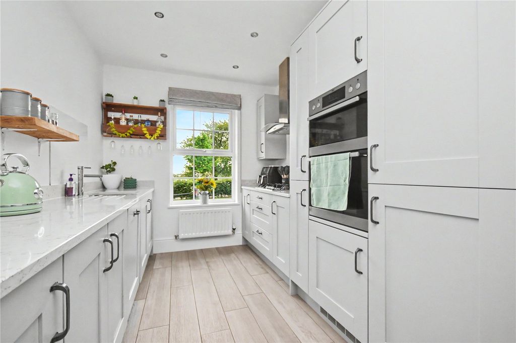 Property photo 2 of 17 Picture No. 09