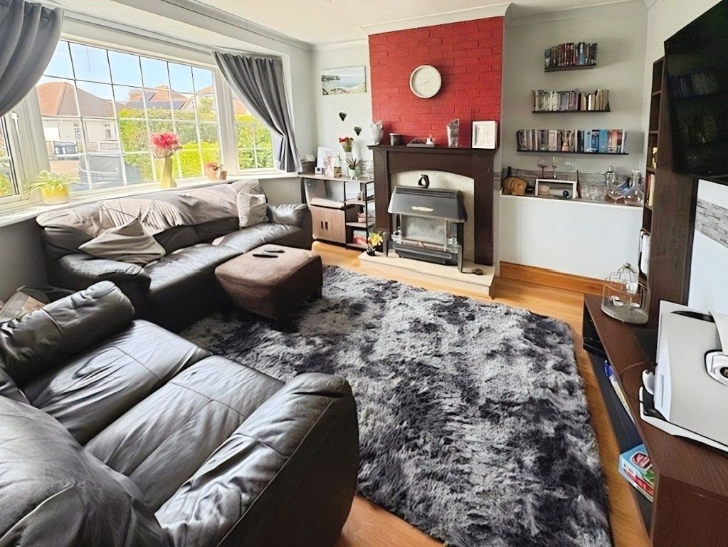 Property photo 2 of 15 Picture No. 04