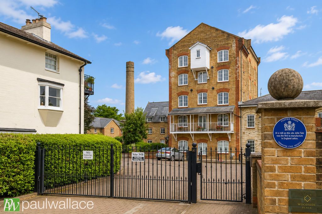 Property photo 1 of 16 Gated Entrance