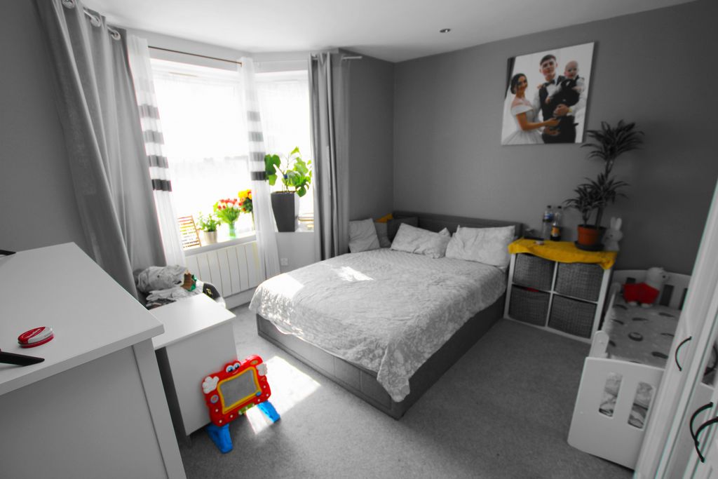 Property photo 2 of 6 Gallery