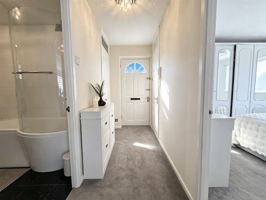 Property photo 3 of 8 94823Bb4-2A83-4127-92C5-72B8103De0E2.Jpg