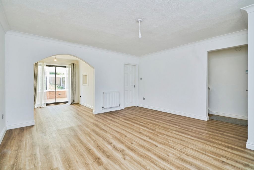 Property photo 2 of 18 Pbox-Img.Jpg