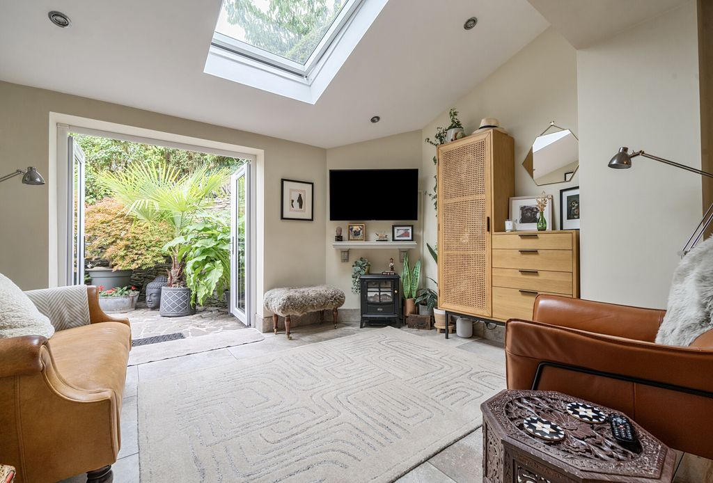 Property photo 2 of 22 1342530-12-68A380...