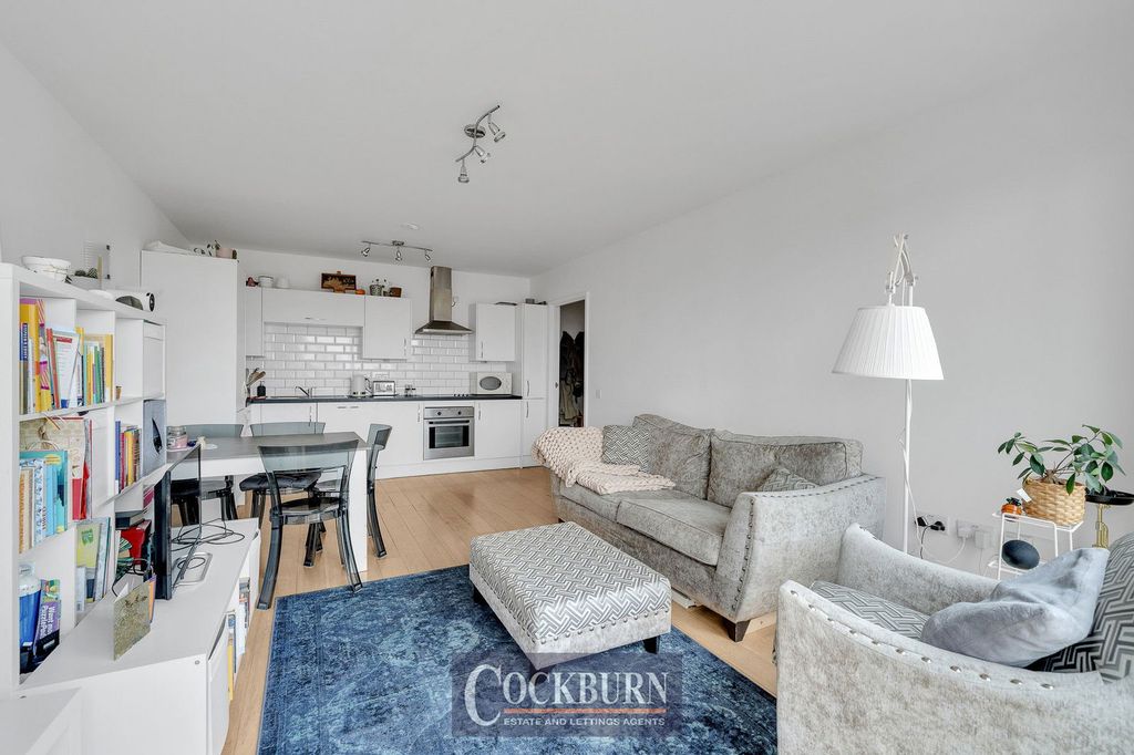 Property photo 2 of 19