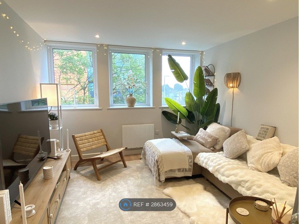 Property photo 2 of 15 Living Room