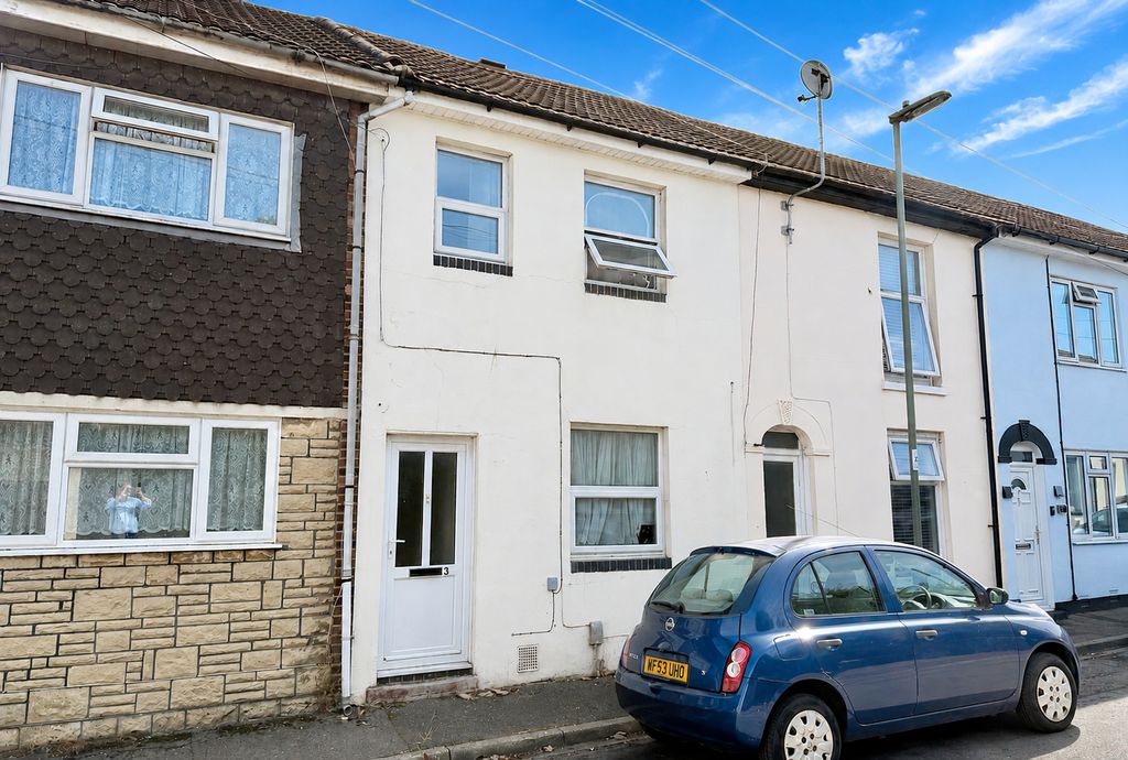 Property photo 1 of 8