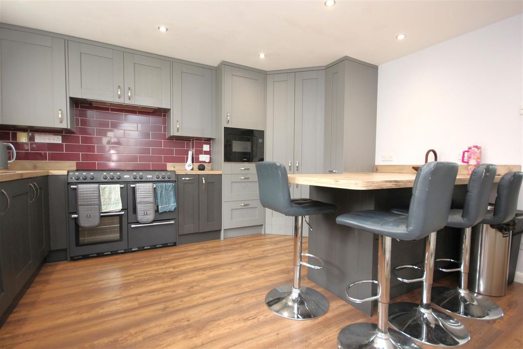 Property photo 3 of 18 Img_1055.Jpg