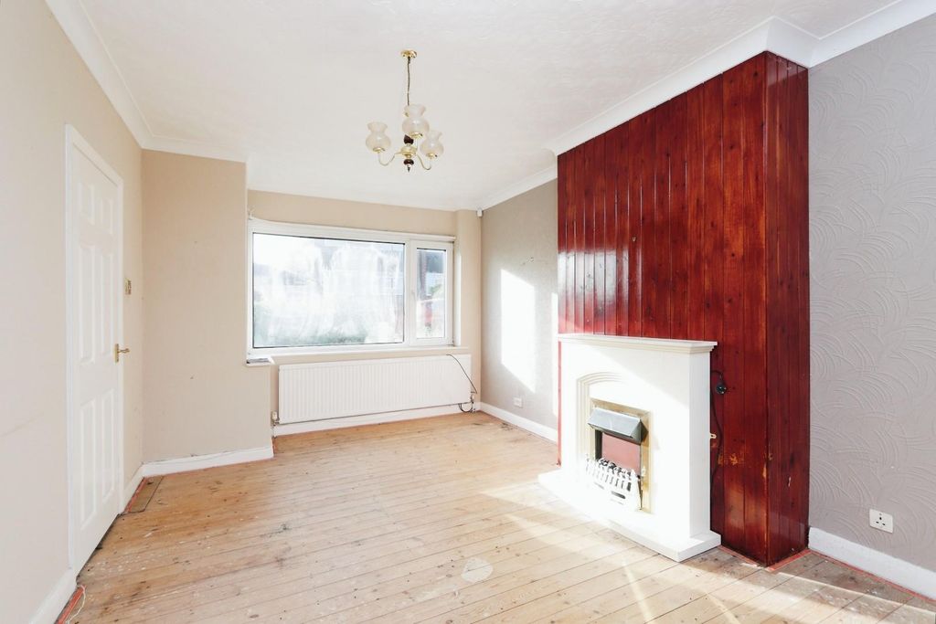 Property photo 3 of 16 Img_9962.Jpg
