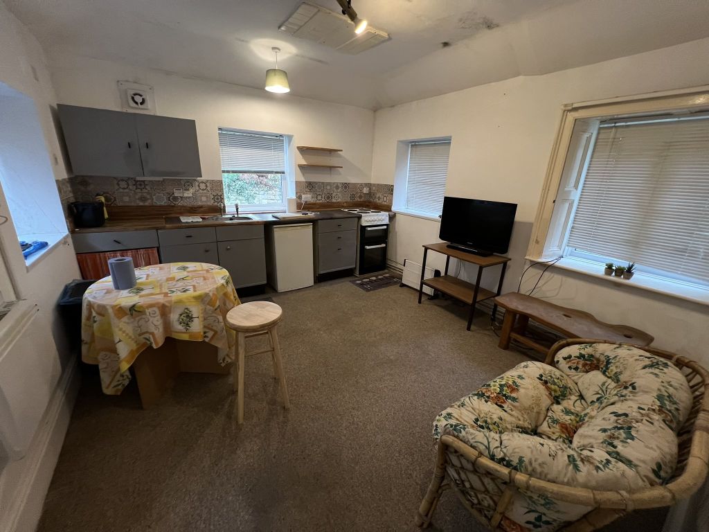 Property photo 2 of 4 Img_2996