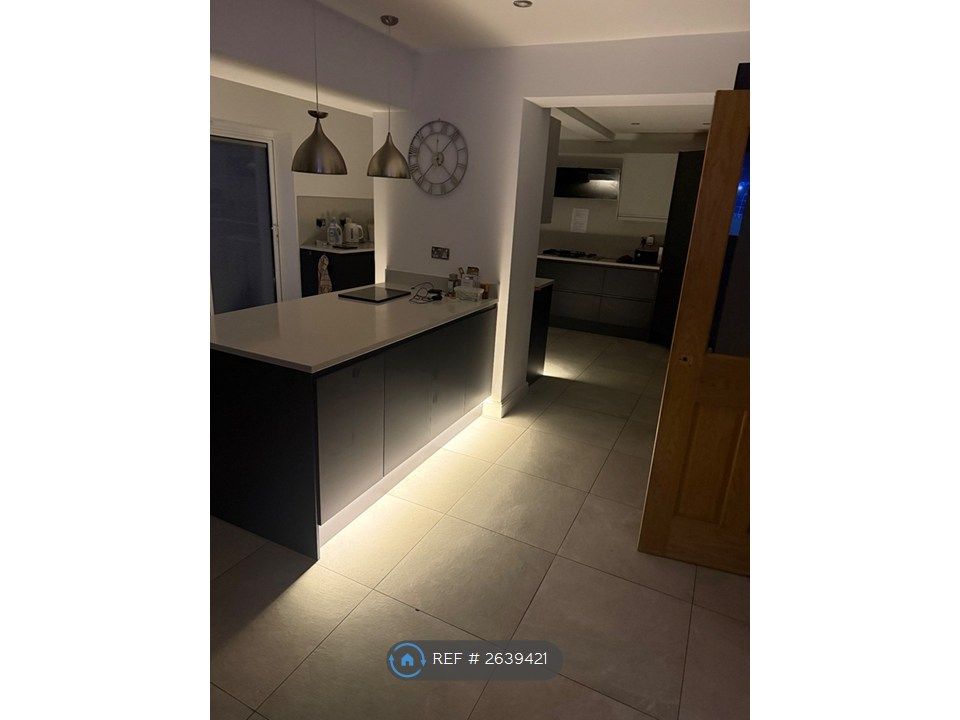 Property photo 3 of 3