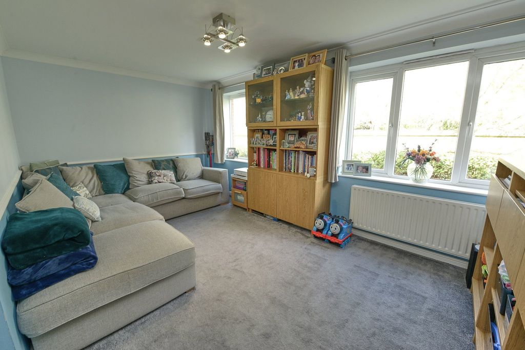 Property photo 3 of 10