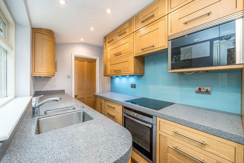 Property photo 3 of 7