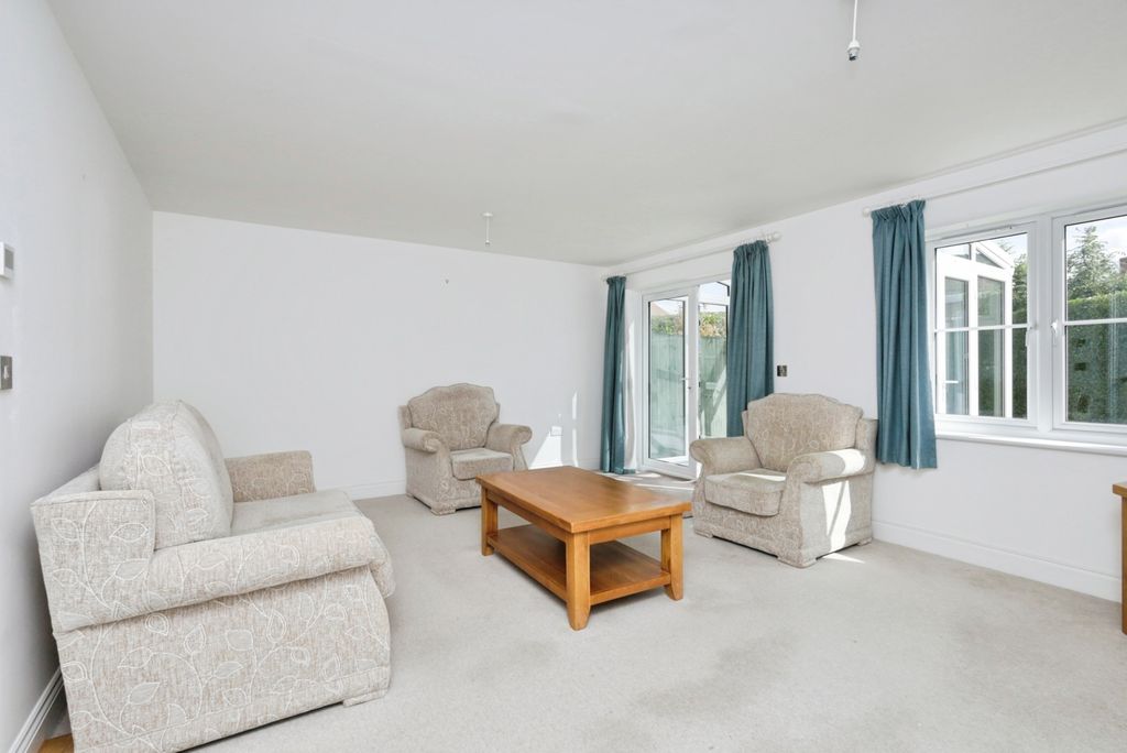 Property photo 2 of 21 Photo