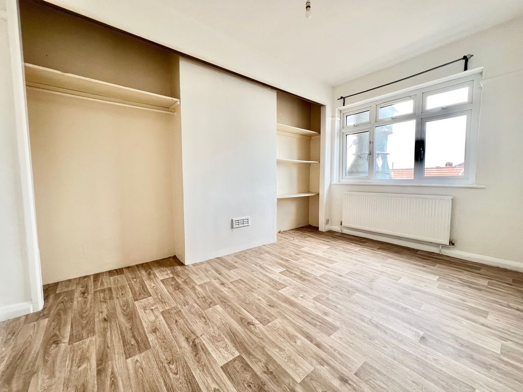 Property photo 3 of 7 15A Bywood 4