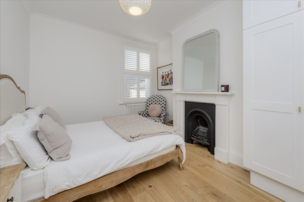 Property photo 3 of 9