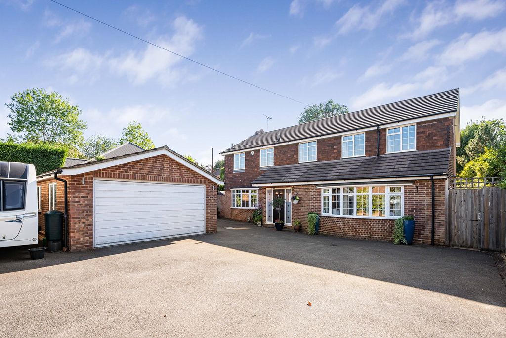 Property photo 1 of 18