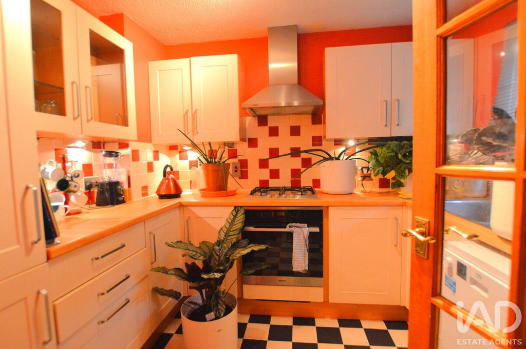 Property photo 3 of 7