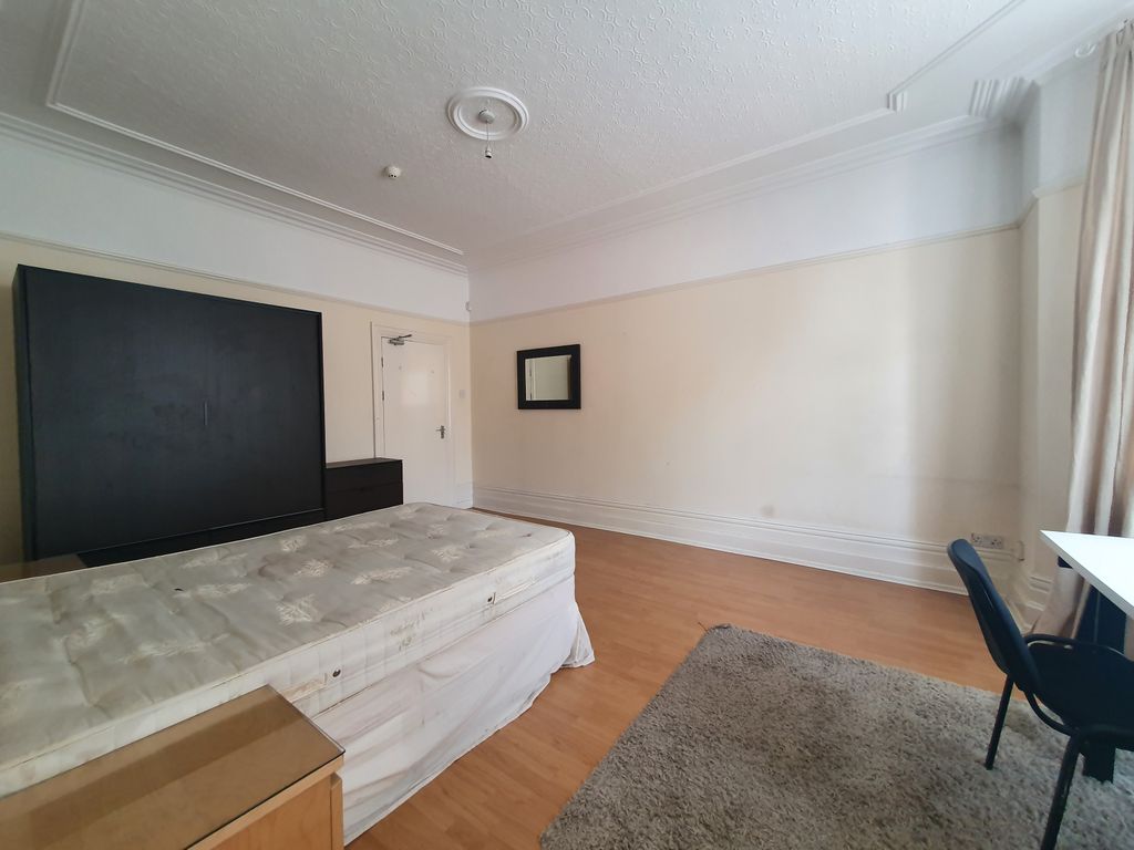 Property photo 3 of 14 Gallery