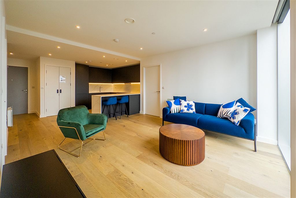 Property photo 1 of 15 (Main)