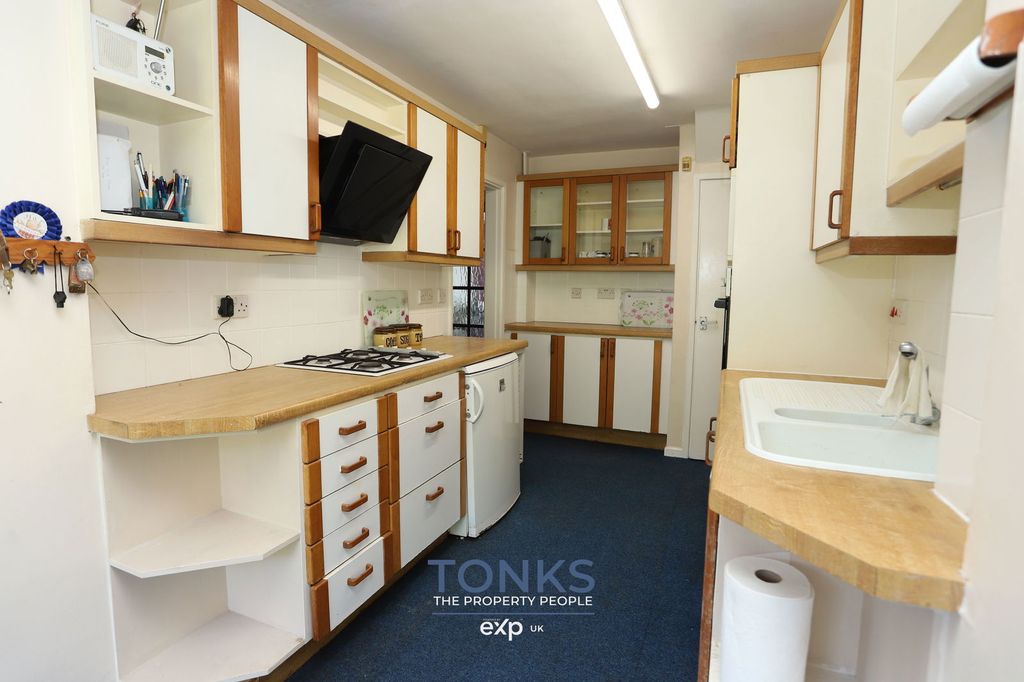 Property photo 3 of 20