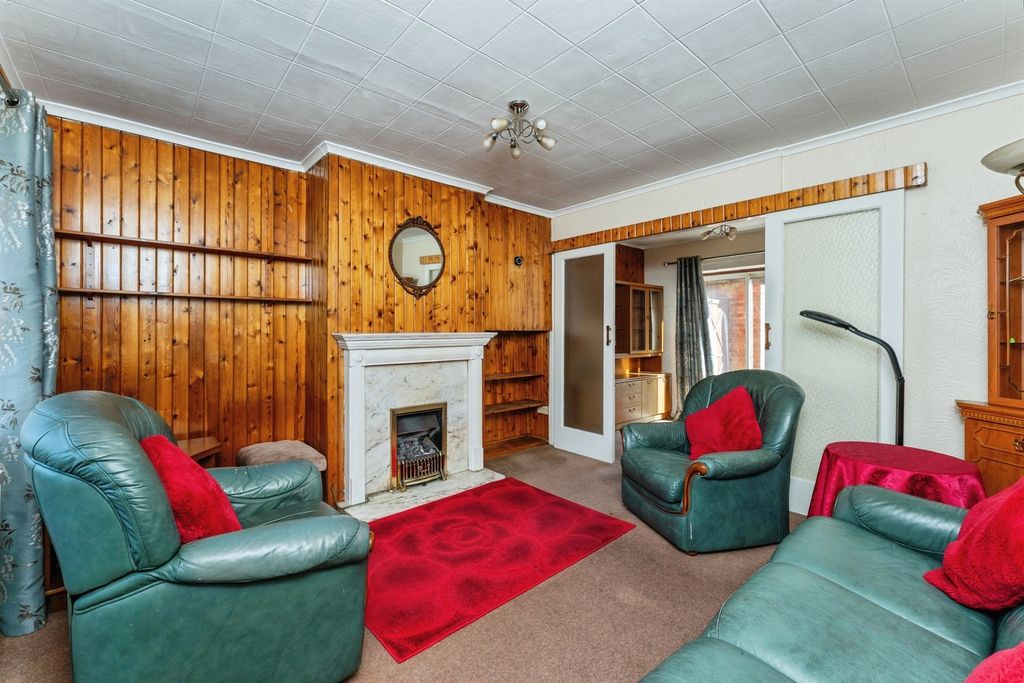 Property photo 2 of 16