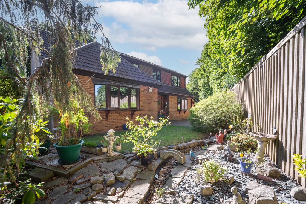 Property photo 1 of 16