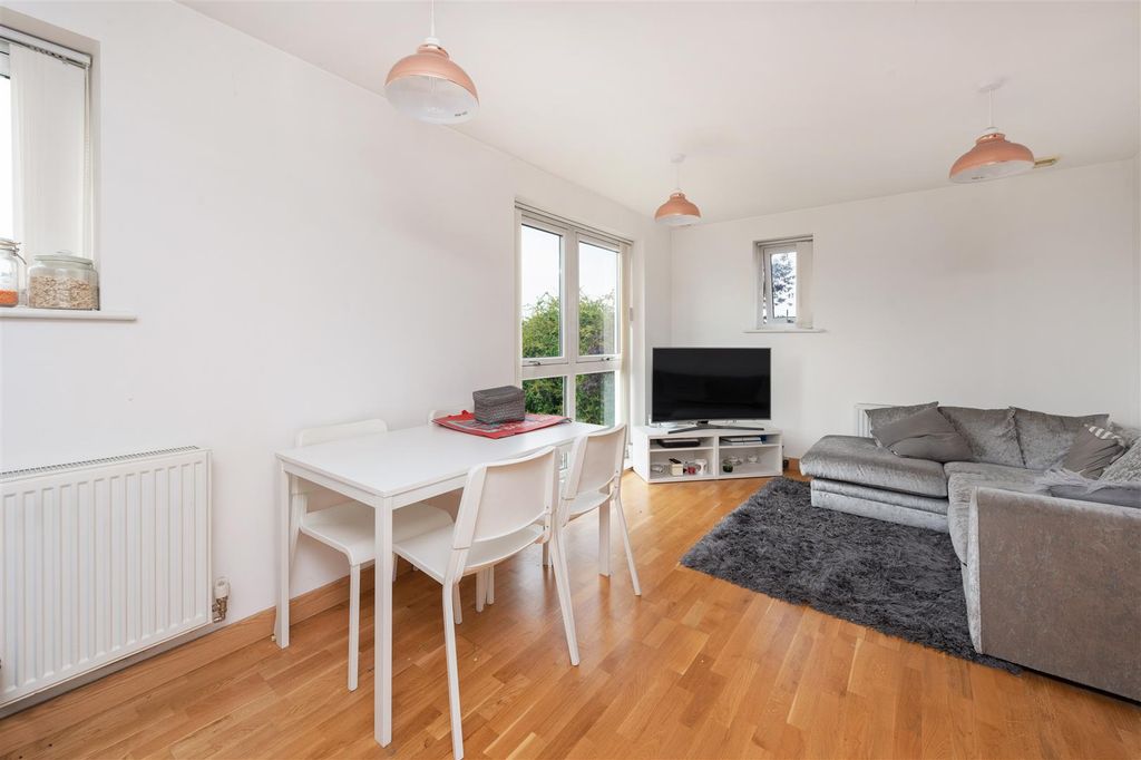 Property photo 3 of 12 Belon Drive, Whitstable
