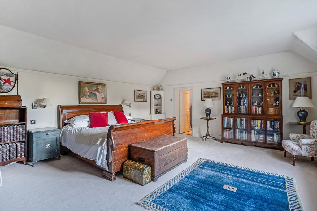 Additional image 10 of 6 bed detached house for saleChieveley, Berkshire RG20