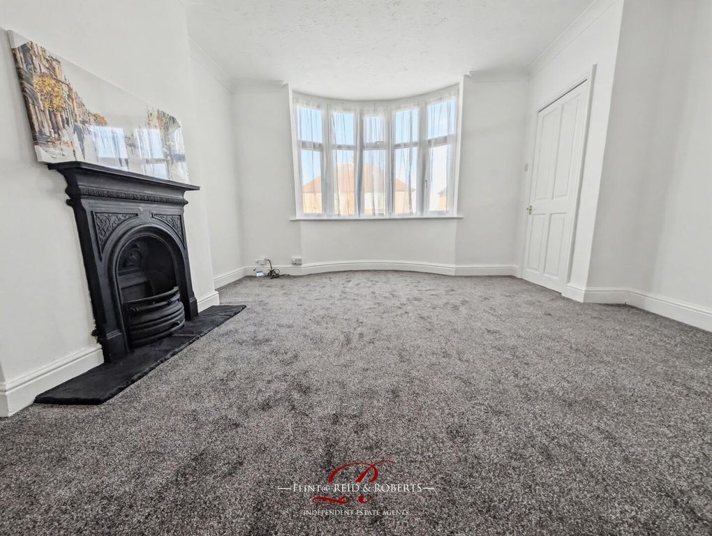 Property photo 3 of 20 Living Room