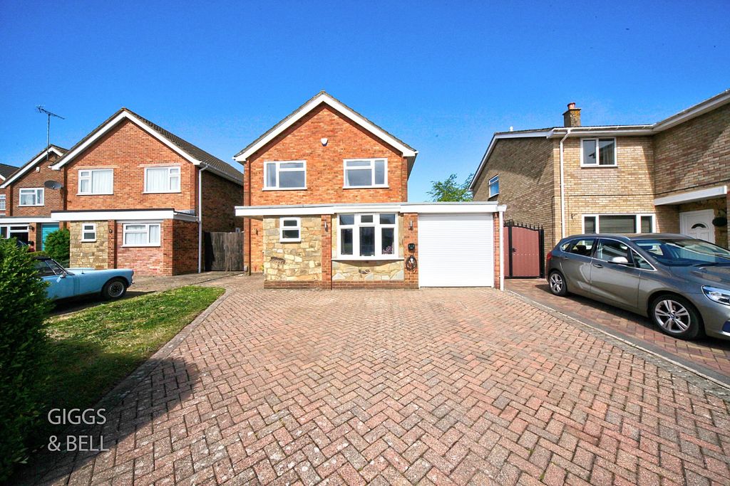 Property photo 1 of 28 4993510