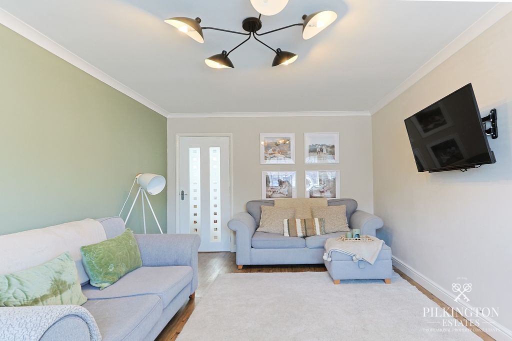 Property photo 2 of 14 4788111
