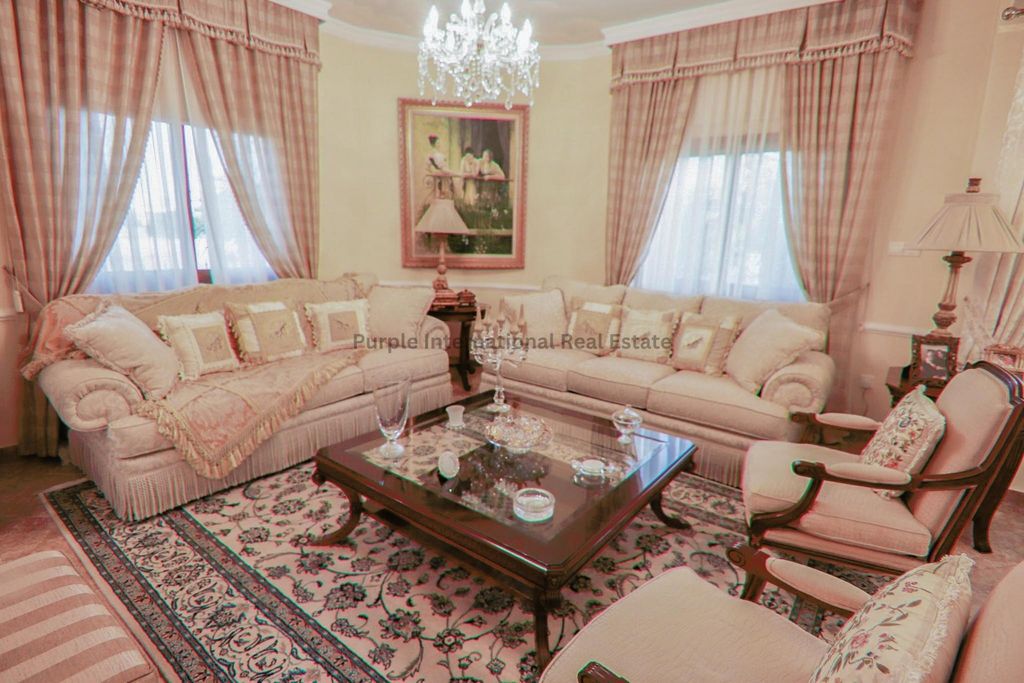 Property photo 2 of 45