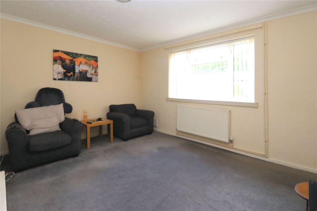 Property photo 3 of 12 Picture No. 02